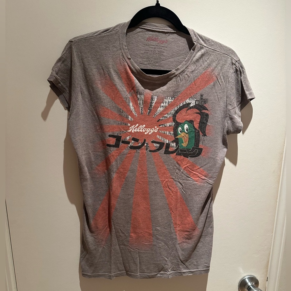 Unique ladie’s vintage tee- japanese kellogg’s